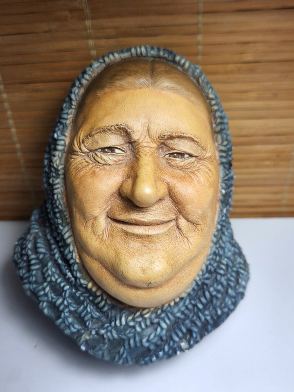 Vintage 1994 Bossons Chalkware Head Fisherwoman Plaster Wall Mask Art Old Woman
